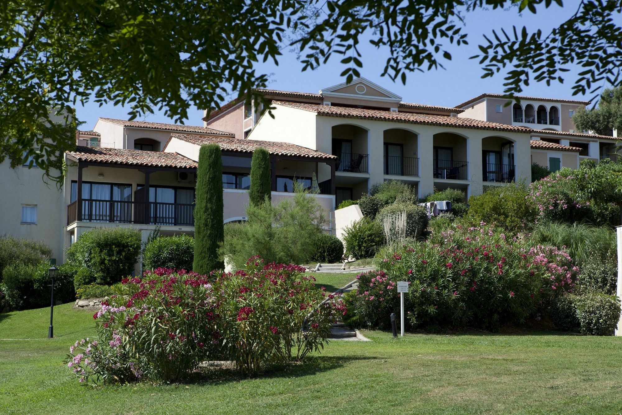 Residence Pierre & Vacances Les Parcs De 그리모 외부 사진